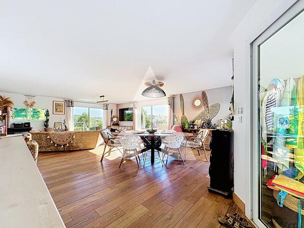Maison 6 pièces 220 m2