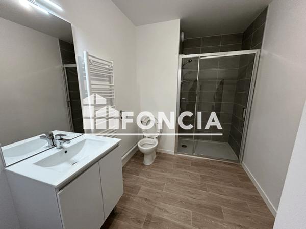 Location Studio 26.9 m² - 10 rue de la Simbrandière La Roche-sur-yon 85000