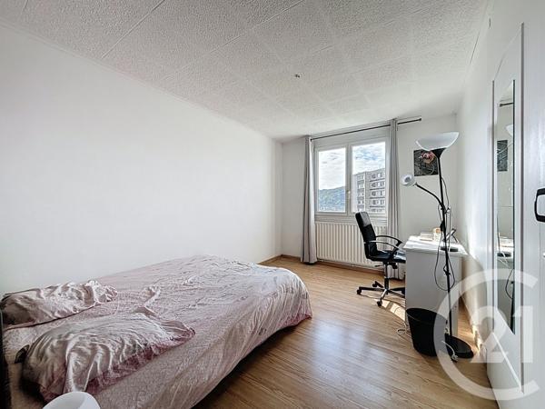 Appartement T5 à vendre  5 pièces - 78,37 m2 DARNETAL - 76