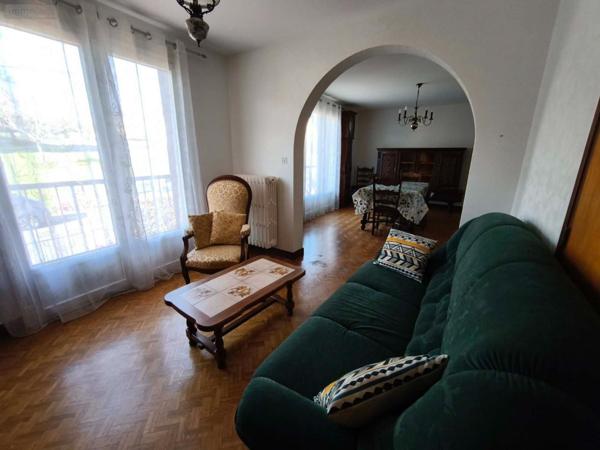 Maison à vendre à Aurillac dans le Cantal (15000), ref : 059-2048