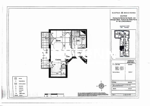 A louer à  LONGJUMEAU, dans résidence récente, studio avec balcon et place de parking en sous-sol