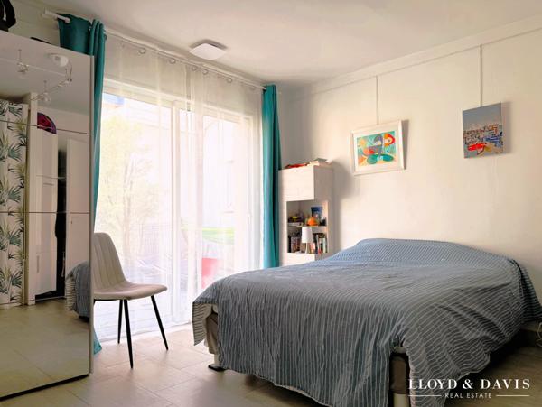 Appartement type Maison de Plain-pied 600 m plage