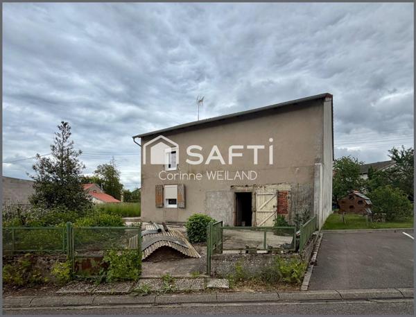 Maison de village individuelle avec garage, toiture récente et énorme potentiel – 112 m² habitables + plus de 100 m² aménageables