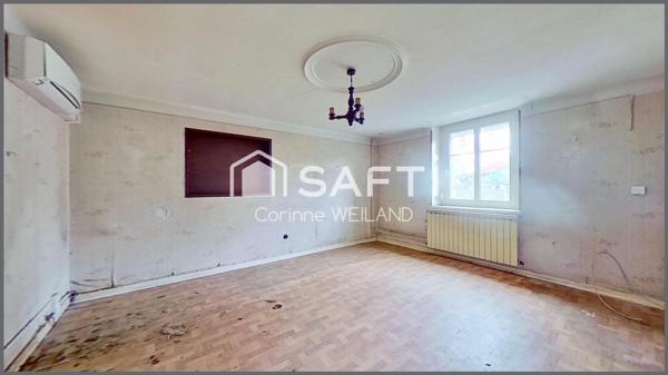 Maison de village individuelle avec garage, toiture récente et énorme potentiel – 112 m² habitables + plus de 100 m² aménageables