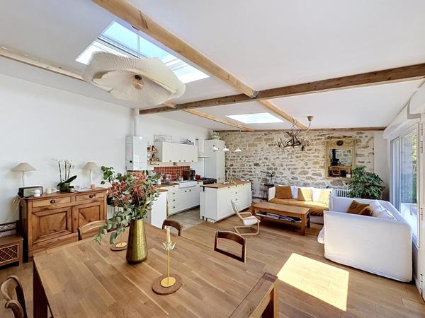 Joli maison en pierre rénovée avec goût