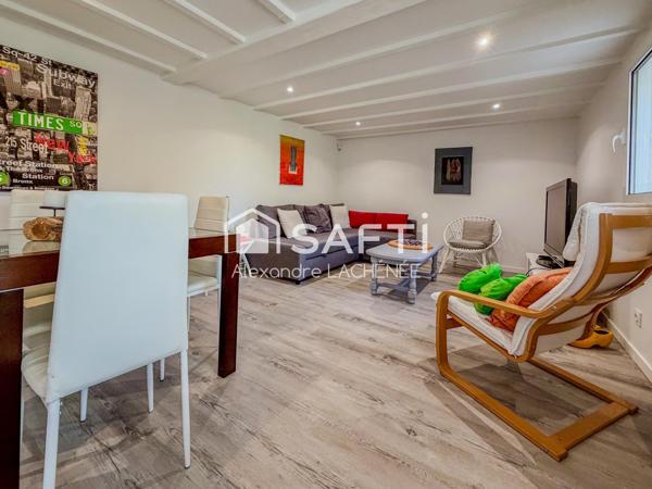 Propriété de caractère 1948 rénovée, tomettes, poutres, piscine avec dépendance de 58 m2