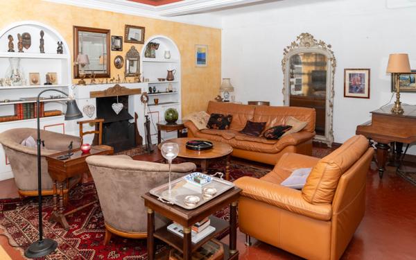 Maison à vendre    6 pièces • 200 m2 La Seyne-sur-Mer