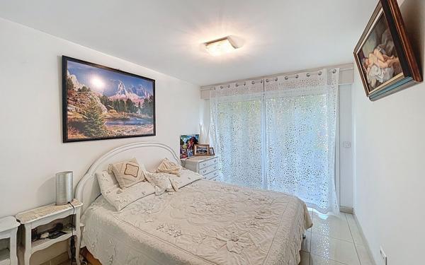 Maison à vendre    6 pièces • 196 m2 Châteauneuf-Grasse