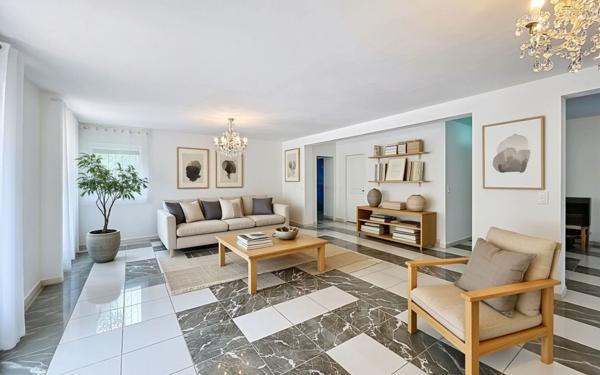 Maison à vendre    6 pièces • 196 m2 Châteauneuf-Grasse