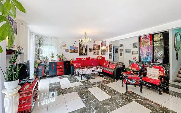 Maison à vendre    6 pièces • 196 m2 Châteauneuf-Grasse