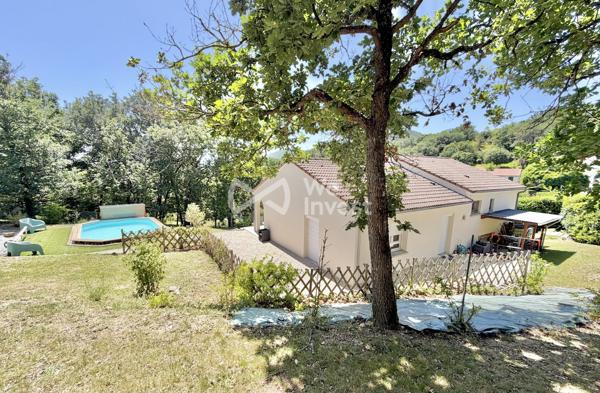 Villa de type 5 de 127 m2 habitables avec quatre chambres, jardin avec vue dominante.