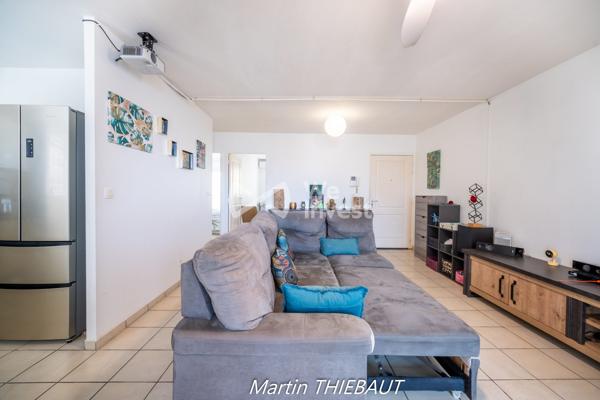 Appartement T3 avec grande terrasse, au calme à la marina du Marin