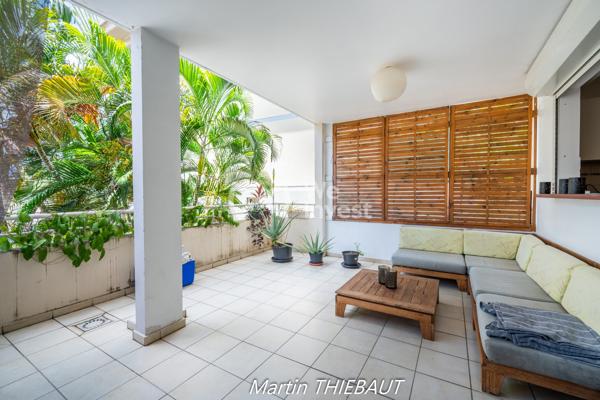 Appartement T3 avec grande terrasse, au calme à la marina du Marin