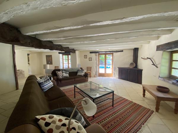 Montaigu-de-Quercy (82150) TARN ET GARONNE MONTAIGU DE QUERCY. ensemble en pierre avec piscine, 13 hectares, jolie vues