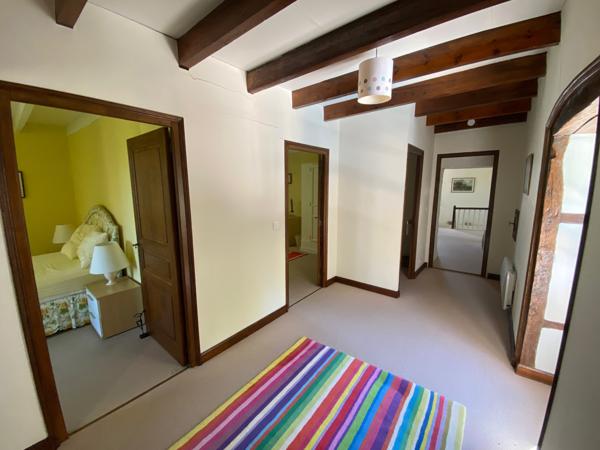 Montaigu-de-Quercy (82150) TARN ET GARONNE MONTAIGU DE QUERCY. ensemble en pierre avec piscine, 13 hectares, jolie vues