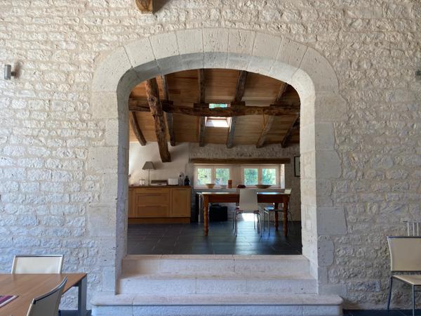 Montaigu-de-Quercy (82150) TARN ET GARONNE MONTAIGU DE QUERCY. ensemble en pierre avec piscine, 13 hectares, jolie vues