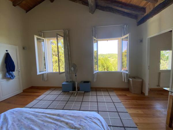 Montaigu-de-Quercy (82150) TARN ET GARONNE MONTAIGU DE QUERCY. ensemble en pierre avec piscine, 13 hectares, jolie vues