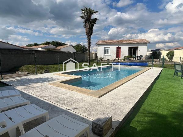 Maison avec jardin et piscine
