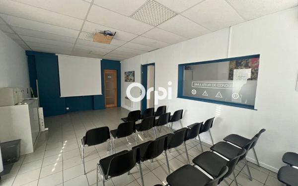 Immeuble à vendre    3 pièces •  Roncq