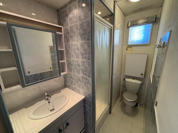 Bondy (93140) Grand F2 avec bureau proche gare