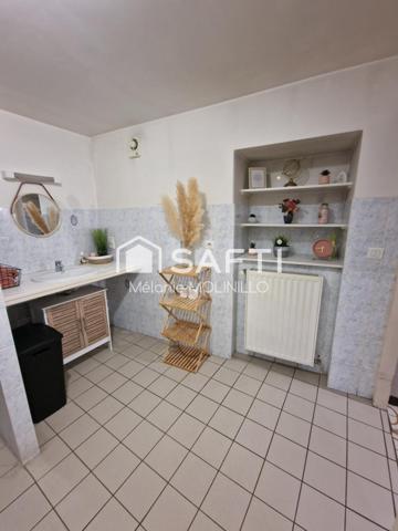 Spacieuse Maison de 204 m² avec grand garage, cour et dépendance