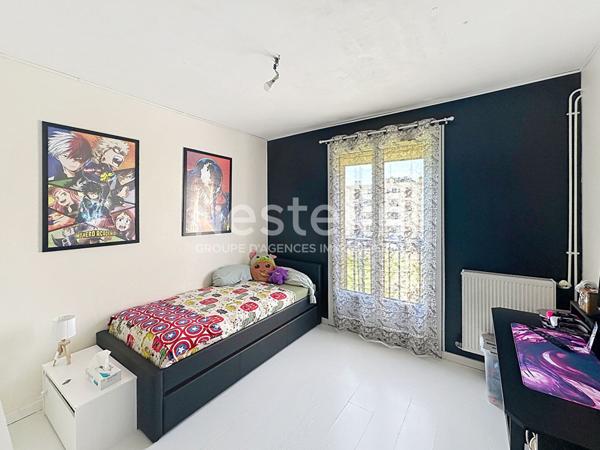 Aubagne - Appartement 4 pièces - 65 m2 - 3 chambres - loggia - résidence sécurisée - stationnement