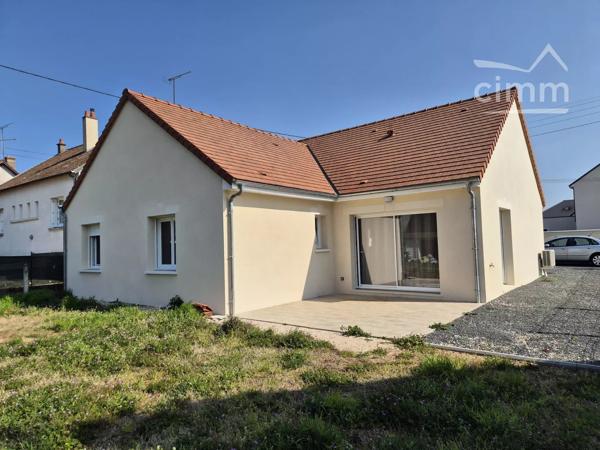 Découvrez dès maintenant, cette maison contemporaine de plain-pied, idéale pour une vie confortable et sans contraintes.