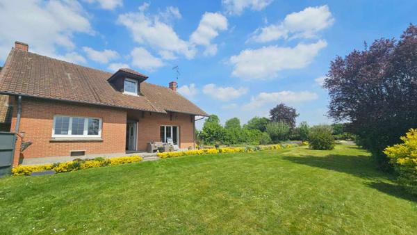Magnifique Maison 3 ch, garage, jardin, étang, cave