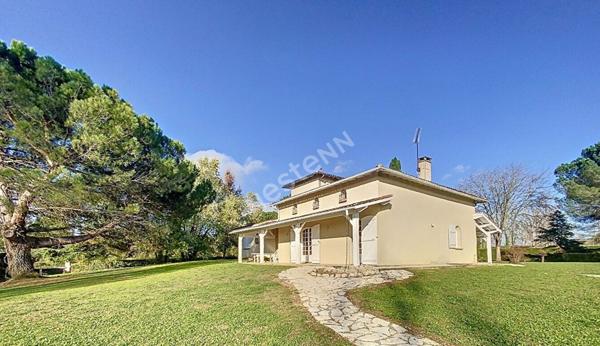 Grande maison traditionnelle 6 pièces 172 m² à Labastide Saint Pierre