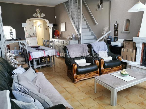 MAISON DE VILLE SEMI-INDIVIDUELLE 3 CHAMBRES JARDIN HANGAR