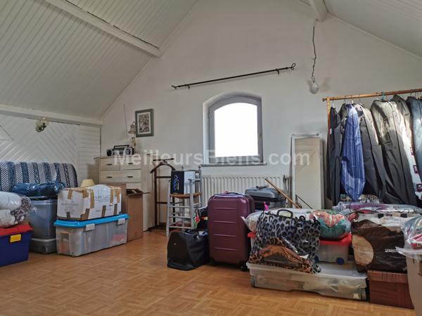 MAISON DE VILLE SEMI-INDIVIDUELLE 3 CHAMBRES JARDIN HANGAR