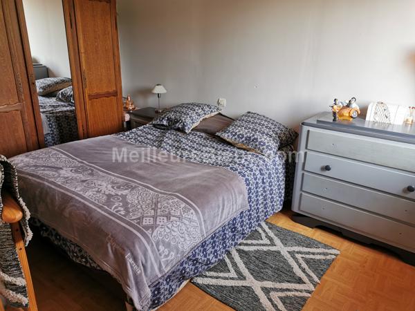 MAISON DE VILLE SEMI-INDIVIDUELLE 3 CHAMBRES JARDIN HANGAR