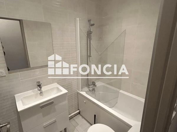 Location Appartement 2 pièces 33.72 m² - 3 PLACE PITRAC Mont De Marsan 40000