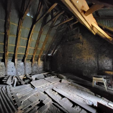 Belle grange en pierres Trizac (15400)