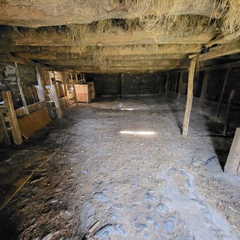Belle grange en pierres Trizac (15400)