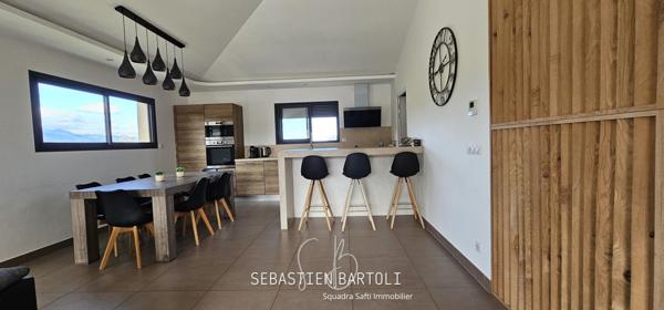 Villa moderne T4 avec piscine et T3+T2 indépendants