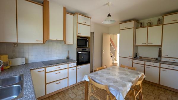 Maison baignée de lumière et au calme