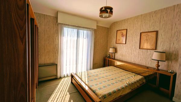 Maison baignée de lumière et au calme