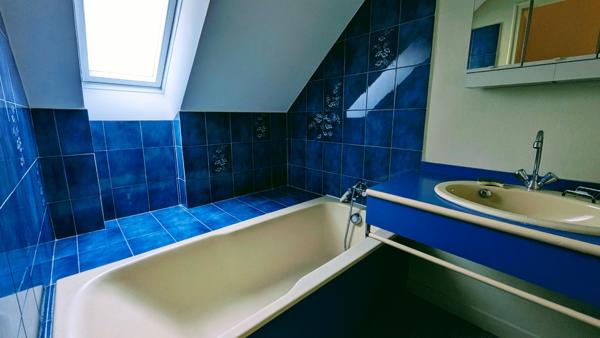 Maison baignée de lumière et au calme