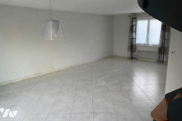 DONGES - Maison 4 chambres - 152 m².