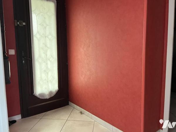 DONGES - Maison 4 chambres - 152 m².