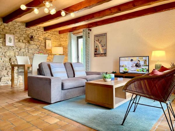 Belle demeure de 305 m2 composée de 3 gites bonne rentabilité locative