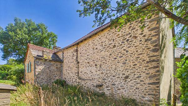 Maison en pierre avec jardin Calme, charme et beau potentiel d'aménagement Rieupeyroux