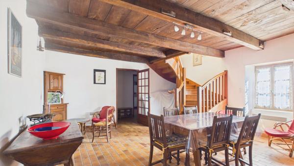 Maison en pierre avec jardin Calme, charme et beau potentiel d'aménagement Rieupeyroux