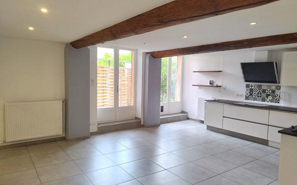 Appartement à louer    3 pièces •  Vernaison