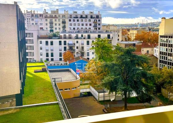 3 PIECES AVEC BALCON ENTIEREMENT SUR JARDIN