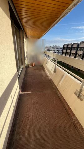 3 PIECES AVEC BALCON ENTIEREMENT SUR JARDIN