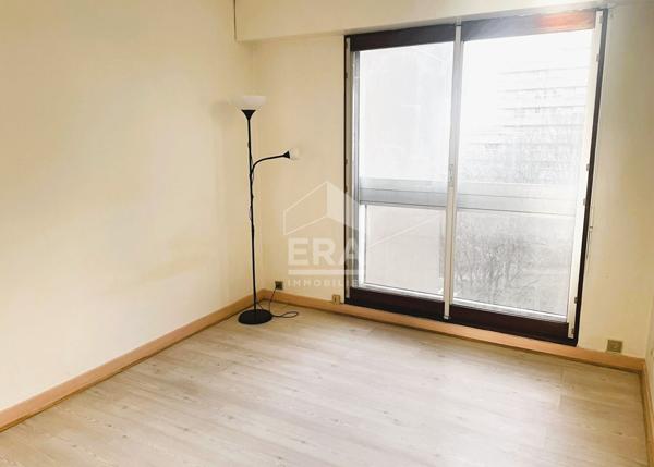 3 PIECES AVEC BALCON ENTIEREMENT SUR JARDIN