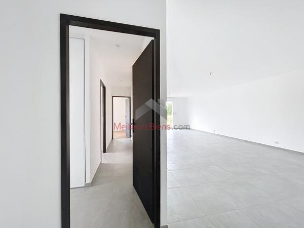 Maison contemporaine de plain-pied à Querré 49330