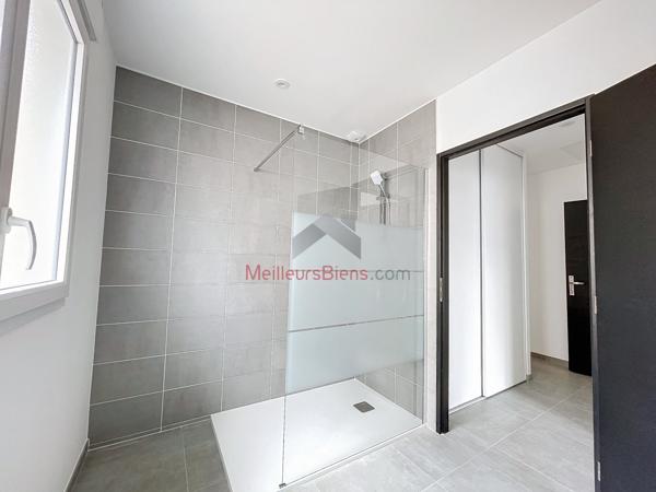 Maison contemporaine de plain-pied à Querré 49330